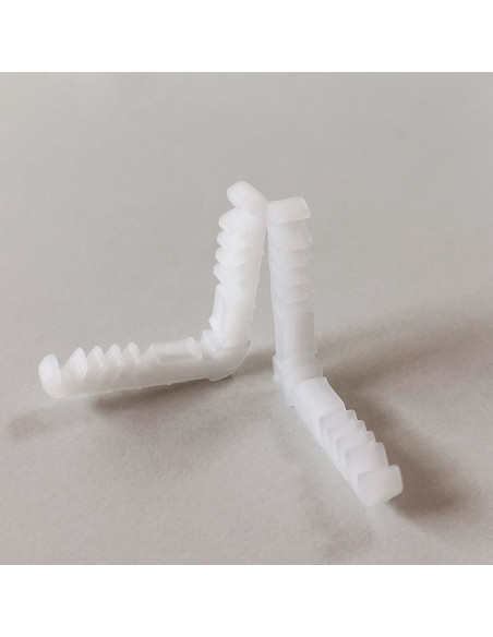 Équerres PVC 5,5mm | Fixation forte et Isolation