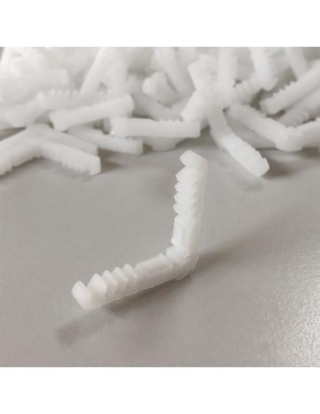 Équerres PVC 5,5mm | Fixation forte et Isolation